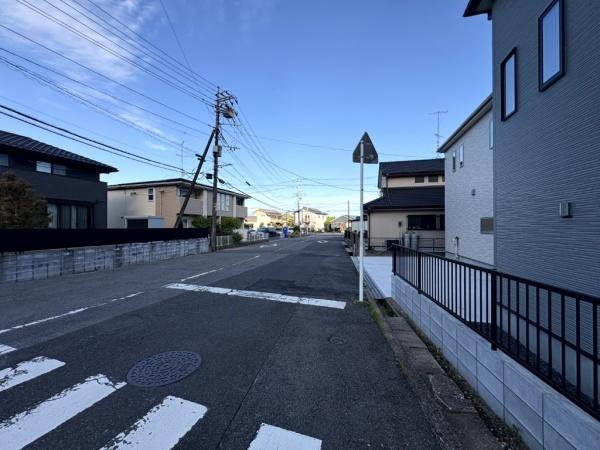 東金市　田間　新築戸建２棟の前面道路含む現地写真画像