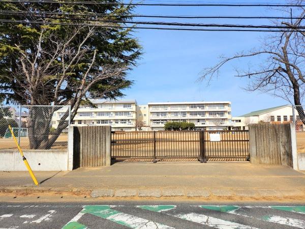 富里市　日吉台　全１棟　A号棟の小学校画像