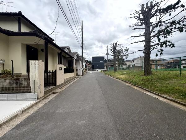 富里市 日吉台 全1棟 A号棟の前面道路含む現地写真画像