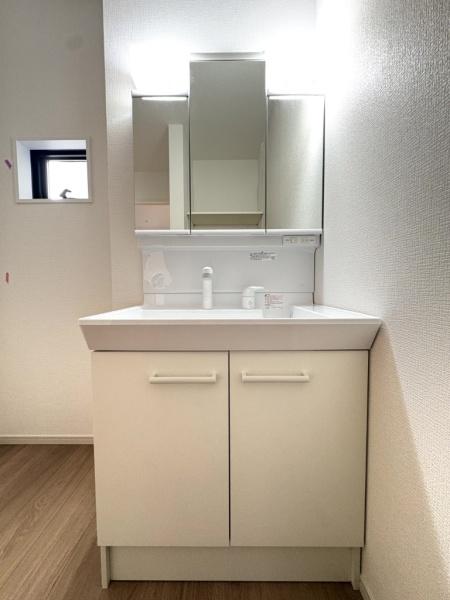 リガーレ 成田市 土屋1期 全2棟 1号棟の洗面台・洗面所画像