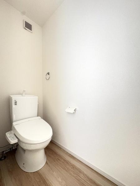 リガーレ　成田市　土屋１期　全２棟　２号棟のトイレ画像