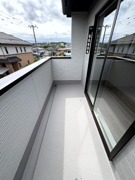 リガーレ　成田市　土屋１期　全２棟　２号棟のバルコニー画像