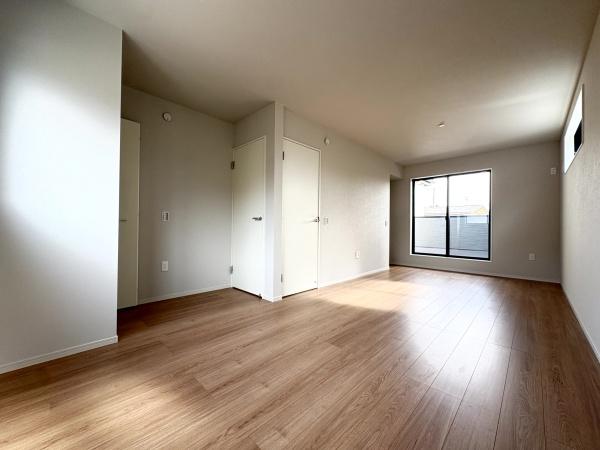 リガーレ　成田市　土屋１期　全２棟　２号棟の洋室画像