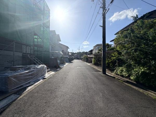 佐倉市 宮前2丁目 全1棟 1号棟の前面道路含む現地写真画像