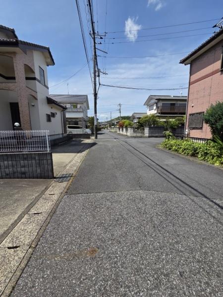東金市 南上宿(とうがねし みなみかみしゅく)の前面道路含む現地写真画像