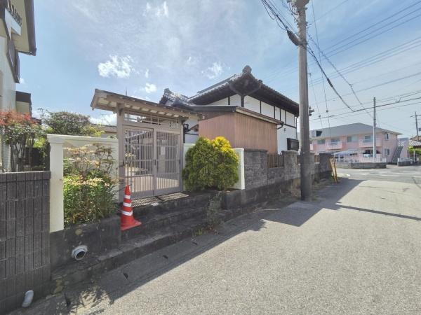 東金市 南上宿(とうがねし みなみかみしゅく)の前面道路含む現地写真画像