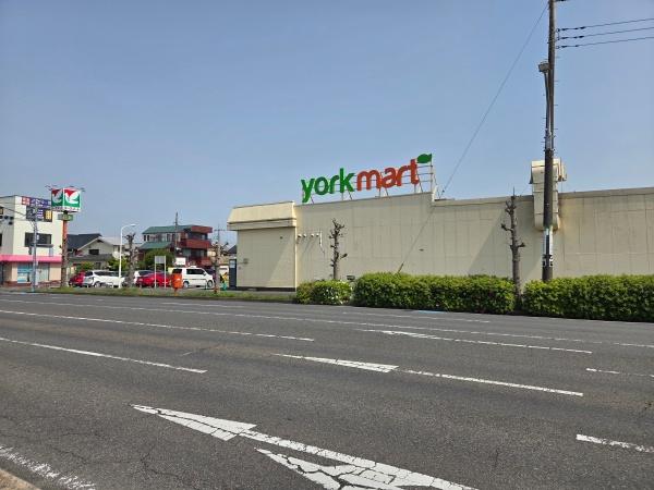 グラファーレ　成田市　郷部２期全１棟１号棟のスーパー画像