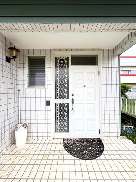 八街市　富山（やちまたし　とやま）の玄関画像