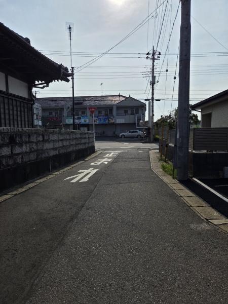 クレイドルガーデン 成田市本城 第21・全4棟・1号棟の前面道路含む現地写真画像