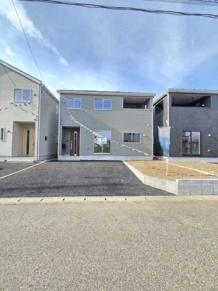 クレイドルガーデン 成田市本城 第21・全4棟・3号棟の前面道路含む現地写真画像