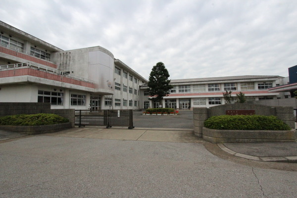 クレイドルガーデン　成田市本城　第21・全4棟・４号棟の小学校画像