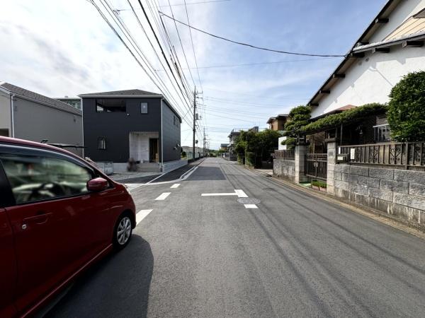 クレイドルガーデン 成田市 中台 第5・12号棟の前面道路含む現地写真画像