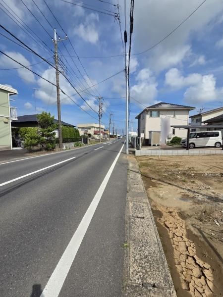 山武市 殿台(さんむし とのだい)2R-2の前面道路含む現地写真画像