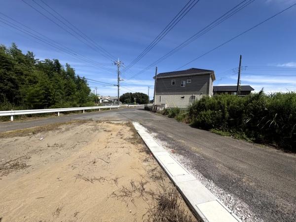 山武市　草深（さんむし　くさぶか）2N-3の前面道路含む現地写真画像