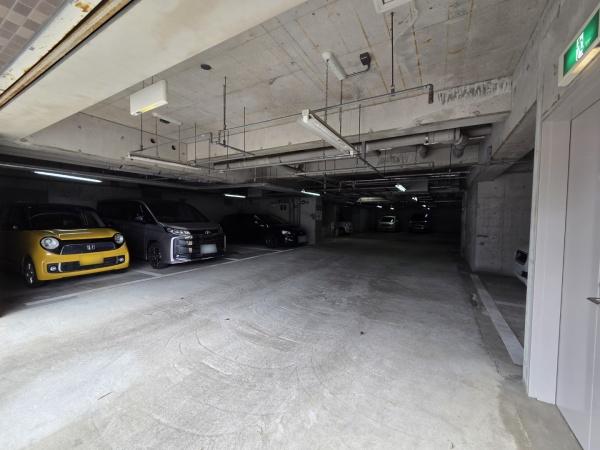 グレージュ和光弐番館の駐車場画像