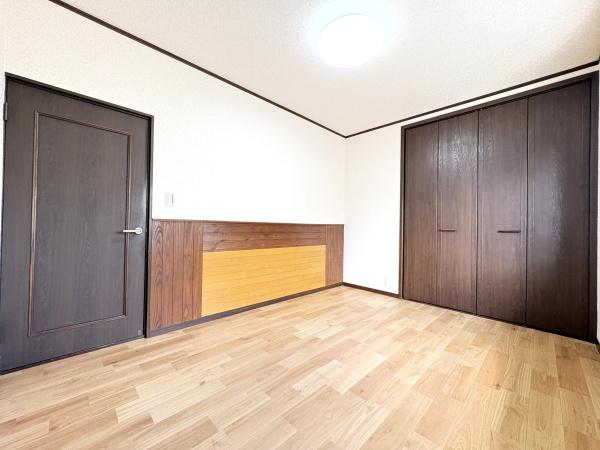 八街市 文違(やちまたし ひじかい)の洋室画像