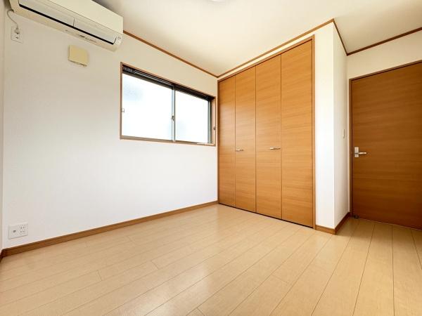 富里市 七栄(とみさとし ななえ)の洋室画像