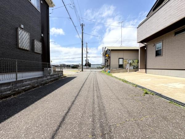 富里市 七栄(とみさとし ななえ)の前面道路含む現地写真画像