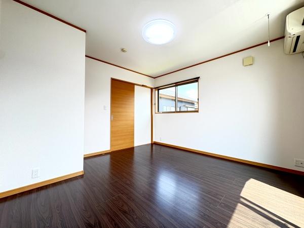 富里市 七栄(とみさとし ななえ)の洋室画像