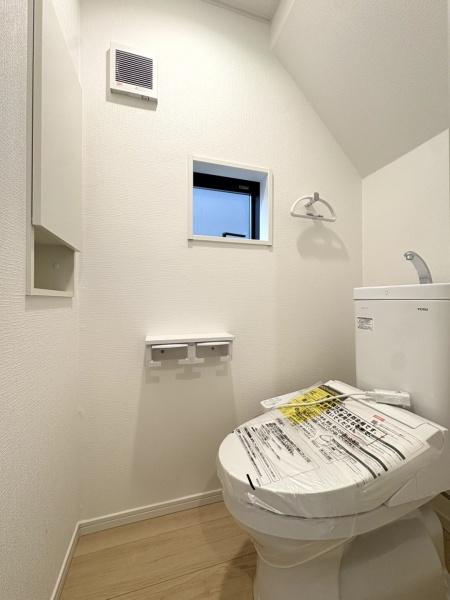 クレイドルガーデン 八街市文違第8・全2棟・1号棟のトイレ画像