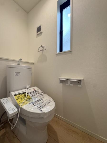 クレイドルガーデン 八街市文違第8・全2棟・1号棟のトイレ画像