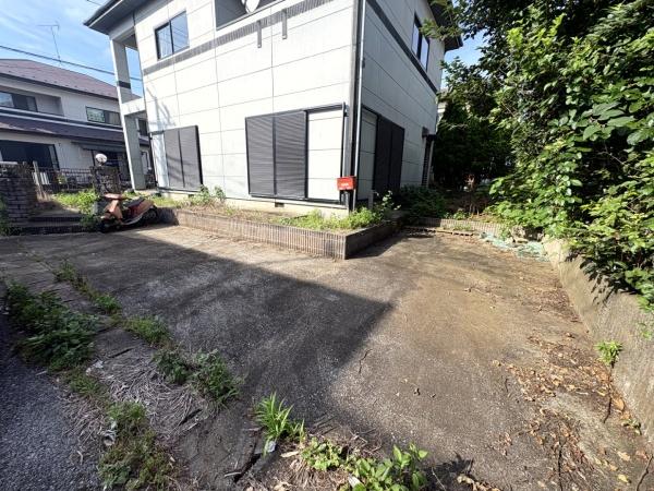 八街市　沖　（やちまたし　おき）の駐車場画像