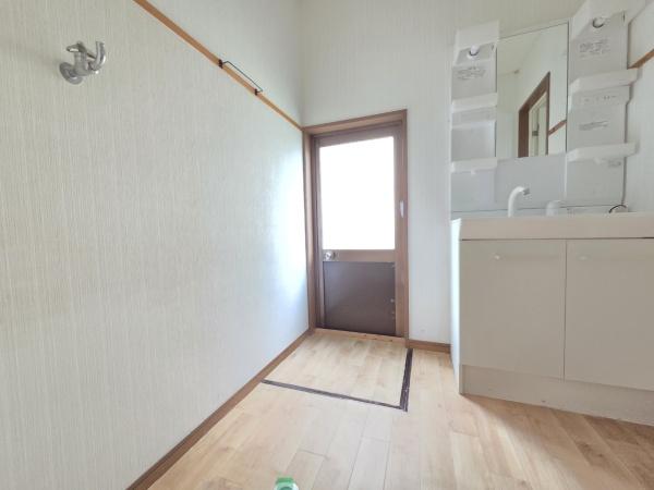 中古戸建　八街市　八街にの洗面台・洗面所画像