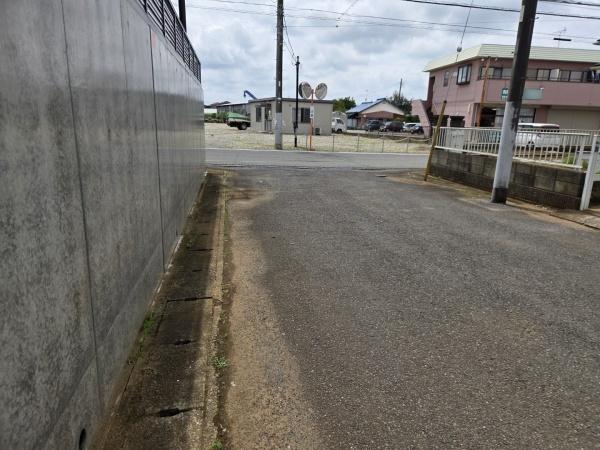 八街市 富山(やちまたし とやま)の前面道路含む現地写真画像
