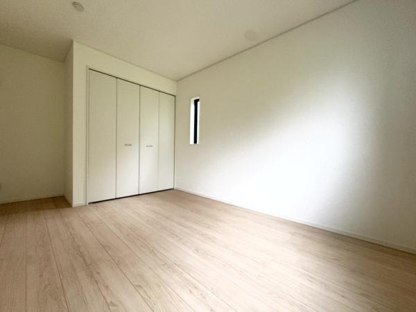 クレイドルガーデン八街市八街ほ 第16全4棟1号棟の洋室画像