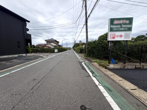 クレイドルガーデン八街市八街ほ 第16全4棟1号棟の前面道路含む現地写真画像