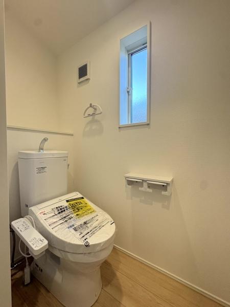 クレイドルガーデン 成田市 西三里塚 第10 全2棟 1号棟のトイレ画像