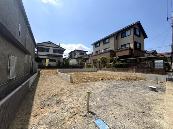 グラファーレ 佐倉市宮前11期全2棟2号棟の前面道路含む現地写真画像
