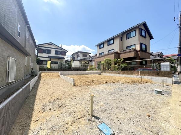 グラファーレ 佐倉市宮前11期全2棟2号棟の前面道路含む現地写真画像