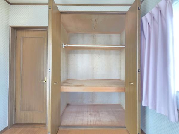 八街市富山の中古一戸建の収納画像