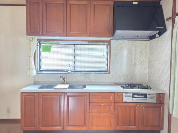 八街市富山の中古一戸建のキッチン画像