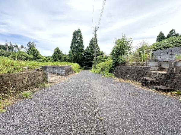 山武市 埴谷 (さんむし はにや)建築条件なし土地の前面道路含む現地写真画像