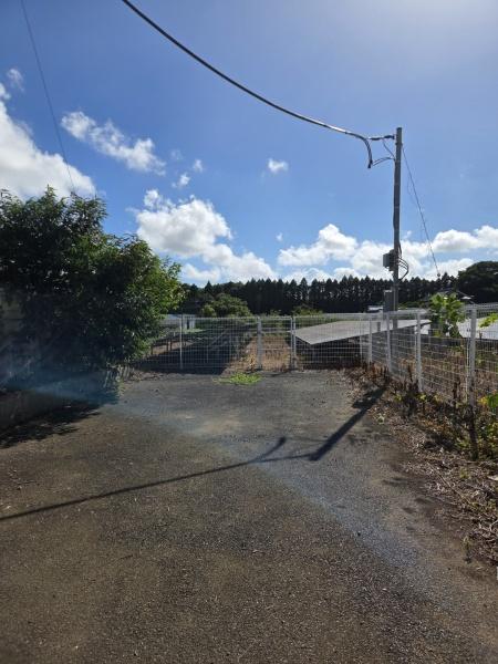 八街市 四木(やちまたし しもく)の前面道路含む現地写真画像