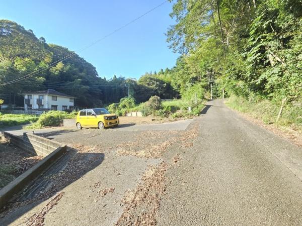 建築条件なし売地　山武市　埴谷（さんむし　はにや）の前面道路含む現地写真画像