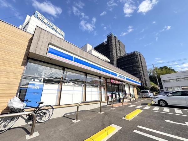 グラファーレ 佐倉市 最上町 全1棟1号棟のコンビニ画像