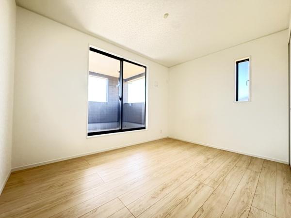 八街市榎戸 第1 全3棟 1号棟の洋室画像