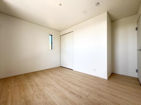 八街市榎戸 第1 全3棟 1号棟の洋室画像