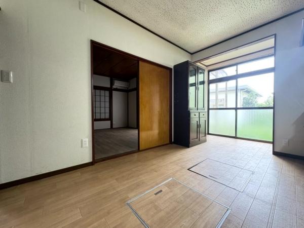 八街市　朝日（やちまたし　あさひ）のリビング画像