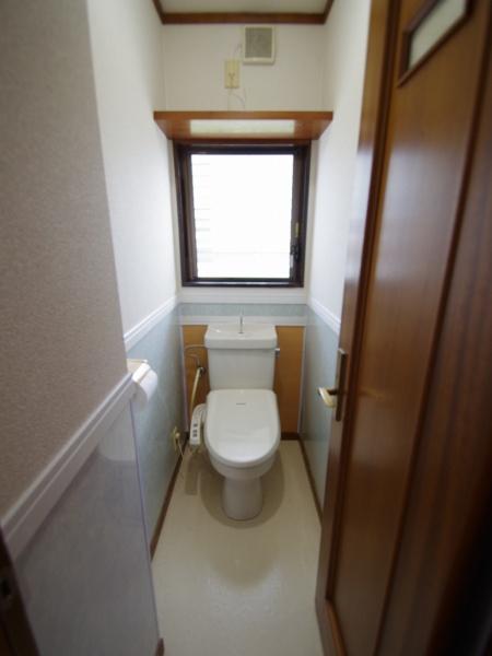 大網白里市木崎の貸家のトイレ画像