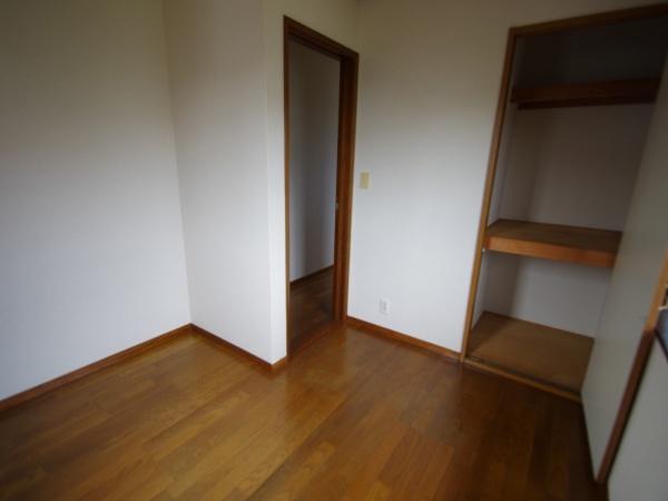 大網白里市木崎の貸家の洋室画像