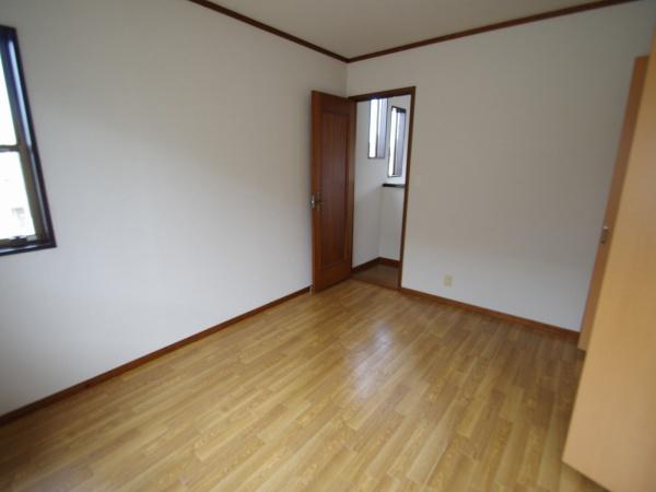 大網白里市木崎の貸家の洋室画像