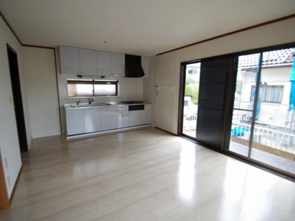 大網白里市木崎の貸家のリビング画像