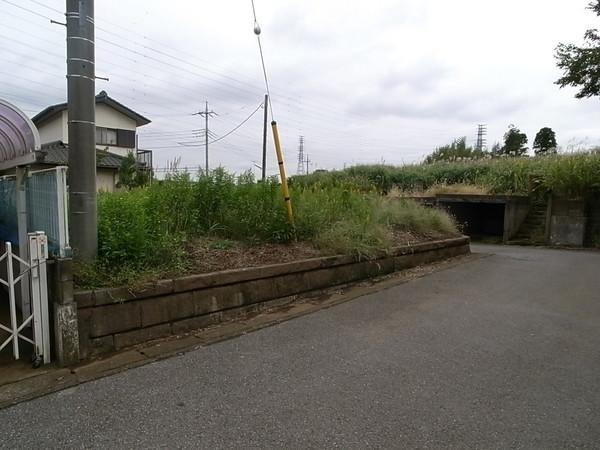 売地・八街市 文違(やちまたし ひじかい)の前面道路含む現地写真画像