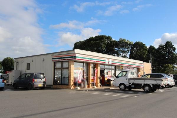 売地・八街市　朝日（やちまたし　あさひ）のコンビニ画像