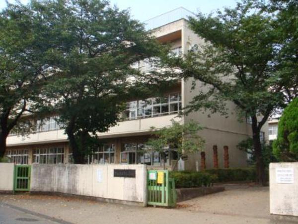 ダイアパレス河辺第ニの小学校画像