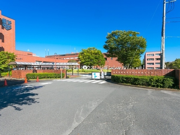 八王子市久保山町　中古戸建の病院画像